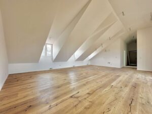 Wohnen/Essen/Küche/Balkon