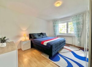 Schlafzimmer 1